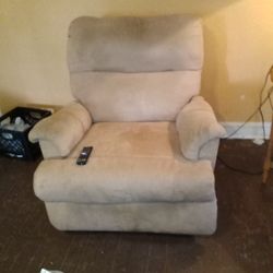 Lazy Boy Recliner Still In Very Good Condition Asking 50$ But What's It Offer Must Get Today