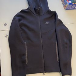 Black Nike Sportswear Tech Fleece Windrunner Full-Zip Hoodie
