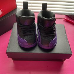 Jordan 12 Retro Black - Purple 
