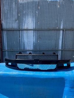 2010 2011 2012 2013 2014 2015 2016 2017 2018 2019 2020 2021 2022 2023 2024 2025 2026 Chevy Chevrolet Express Front Bumper Grille OEM (ORIGINAL)