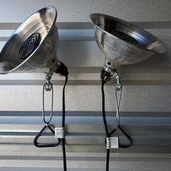 GARDEN  GROW LAMPS (2)