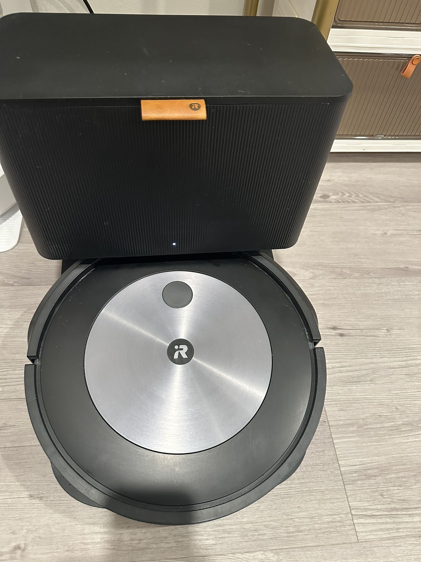 Irobot Roomba 6+ (automatic Dirt Tower)