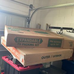 Moving Boxes With Packing Paper