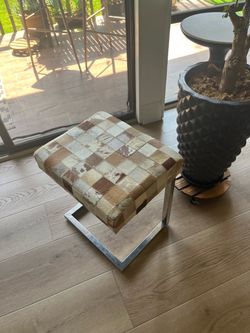 Hide on hair Foot stool/ottoman