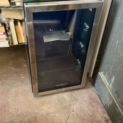 Honeywell  115 Can Beverage Cooler 