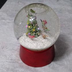 New In Box Nordstrom Exclusive Lighted Christmas Snow Globe 