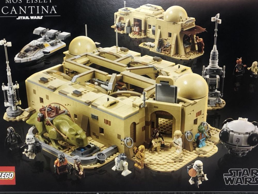 LEGO Star Wars: a new Hope Mos Eisley Cantina 75290 Building Kit