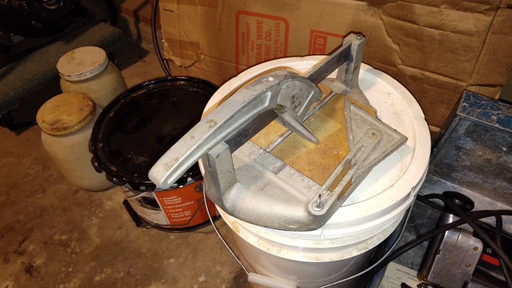 VINTAGE Tile Cutter