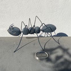 Metal Black Ant Figurine Outdoor Insect Statue Garden Lawn Yard Art Home Decor