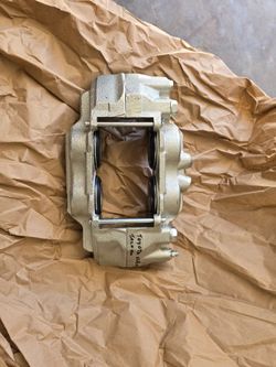 caliper  4pistons for toyota tacoma. Tandra