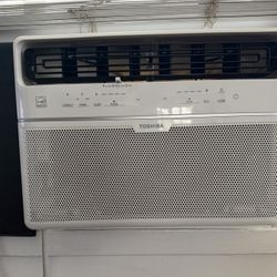 Toshiba 12000  BTU Ac Unit 