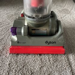 Dyson DC14 Low Reach Vacuum