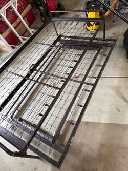 Trundle bed