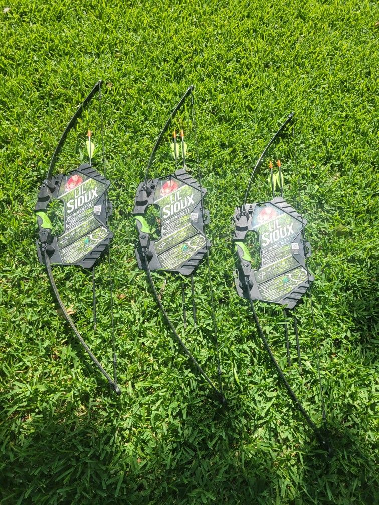 Lot Lil' Sioux Junior Archary Sets