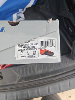 Boys Soccer Cleats Size 3.5