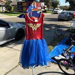 Halloween Costume Little Girls Size Medium 