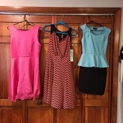 5 Each Womens Size Med Dresses 