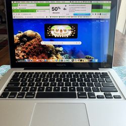 Apple MacBook Pro 13" A1278 2.4GHz Intel Core i5 8GB RAM 240GB SSD Late 2011