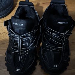 balenciaga tracks Led