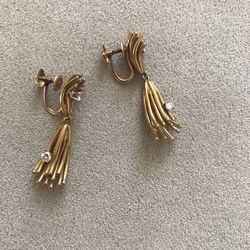 Pair of Vintage 14 kt yellow gold french screw back drop with 4 0.06ct diamond Earrings