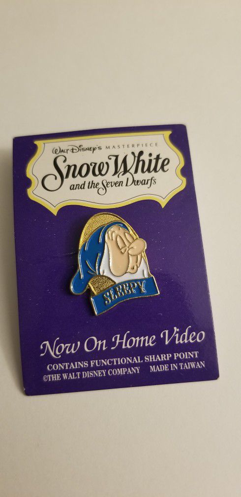 DISNEY Snow White Dwarf Pins