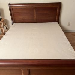 Solid Wood Queen Size Bed & Box Spring