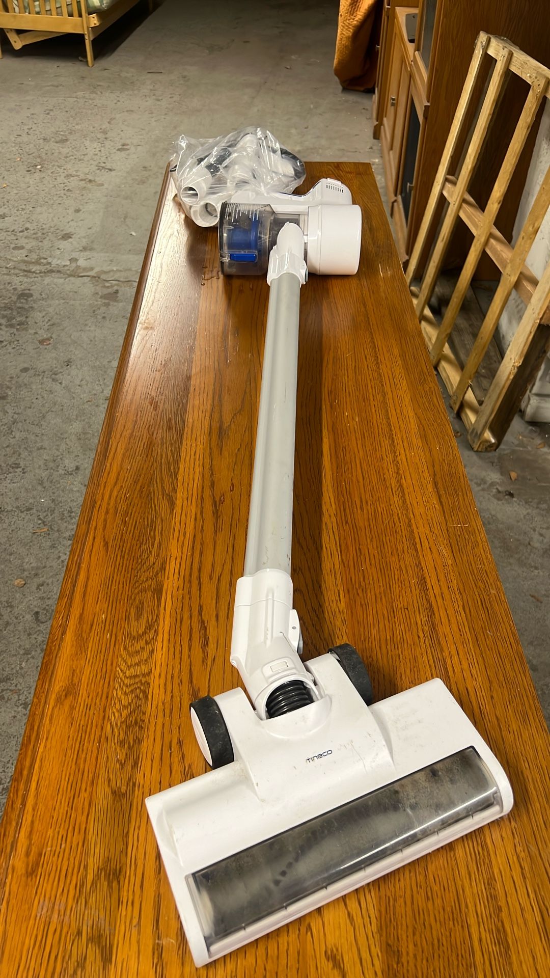 2 Speed, Good Working Condition With All Accessory Recharge Battery Cordless