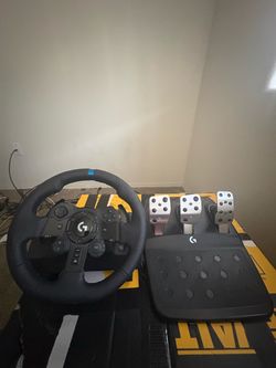 Logitech G923 Racing Wheel and Pedals