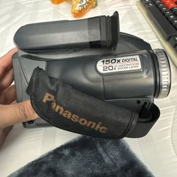 Panasonic Palmcorder PV-L501D VHS-C Analog Tape Camcorder Video Camera Working