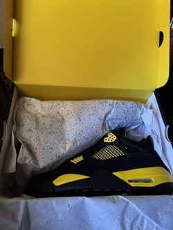 Jordan 4 Thunder