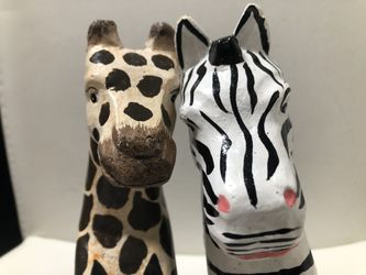 Giraffe &Zebra Bookeneds