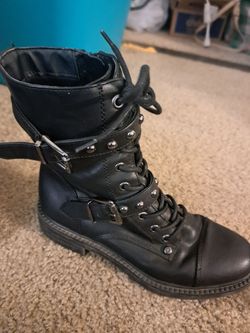 Zip up boots