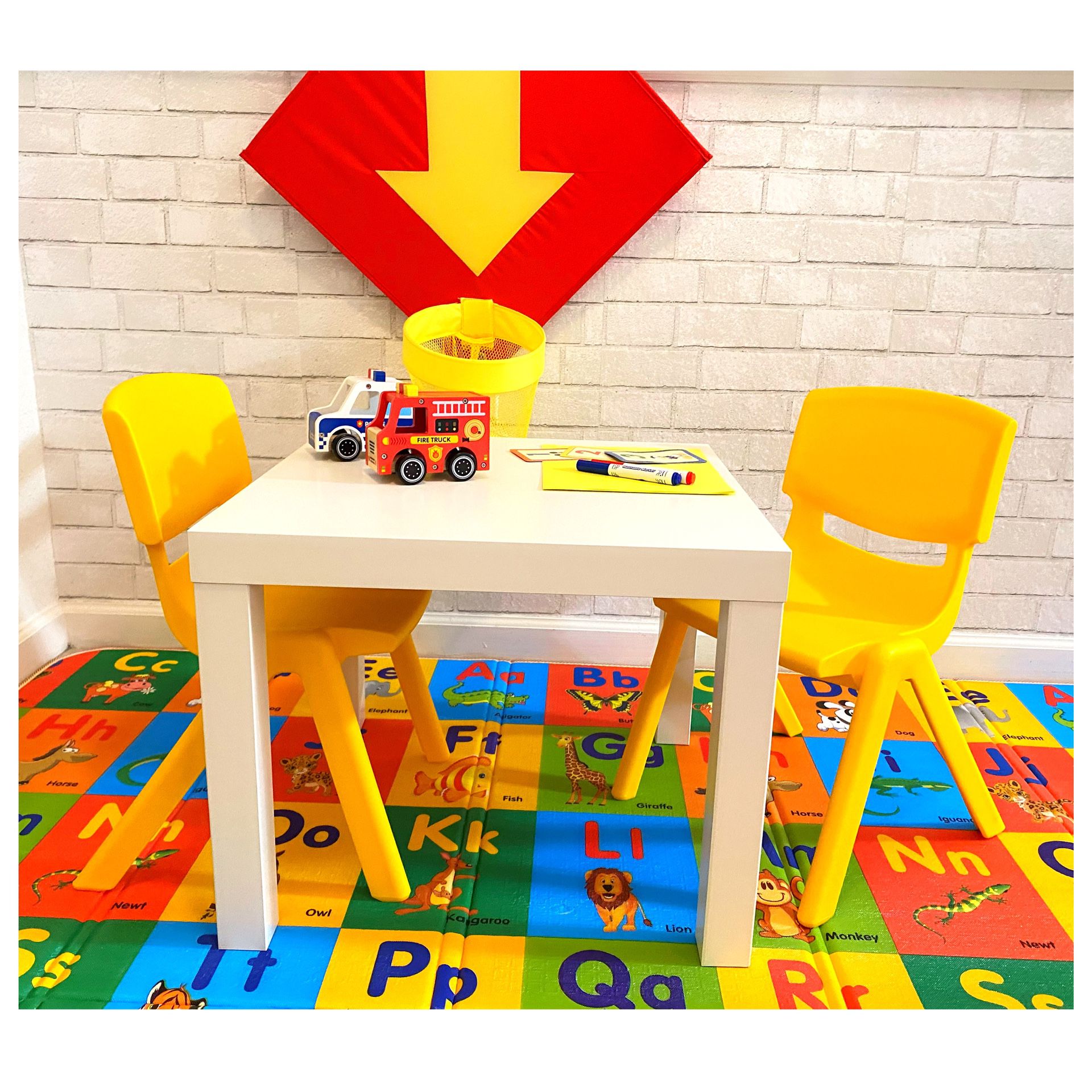 ✅ Kids Desk | Kids Table and 02 Classroom Chairs