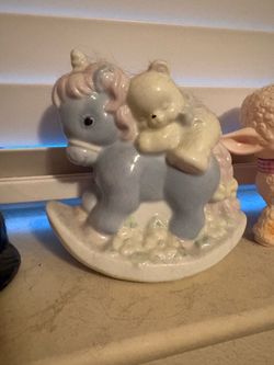 Trinket figurine