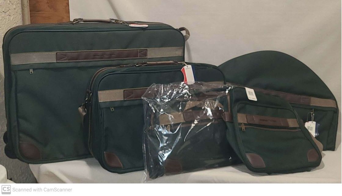 Vintage American Tourister Forest Green Canvas Luggage Set