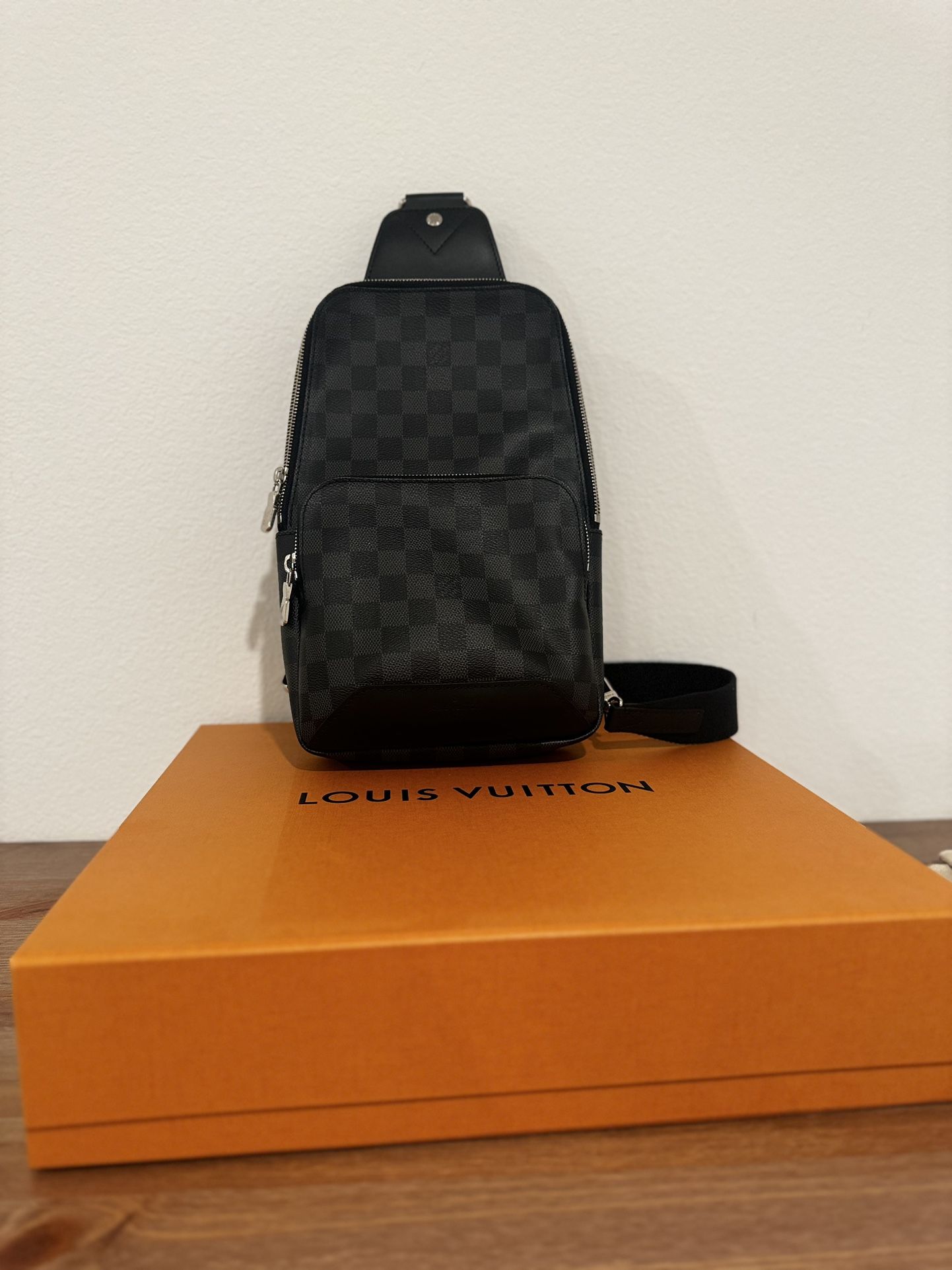Louis Vuitton Slinger Bag Men’s