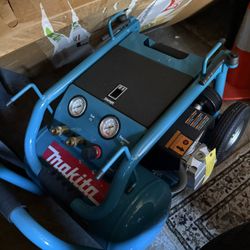 Makita Twin-Stack Air Compressor – Contractor Grade – Excellent Condition