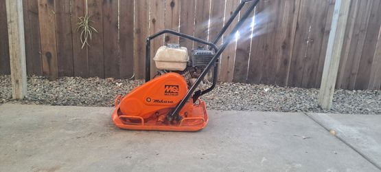 Plate compactor MULTIQUIP