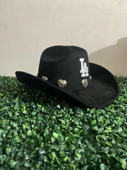 New dodger hat with silver heart decor around