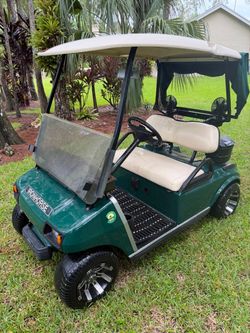 CUSTOM 48 VOLT CLUB CAR GOLF CART!! SUPER CLEAN RUNS AND DRIVES GREAT!!