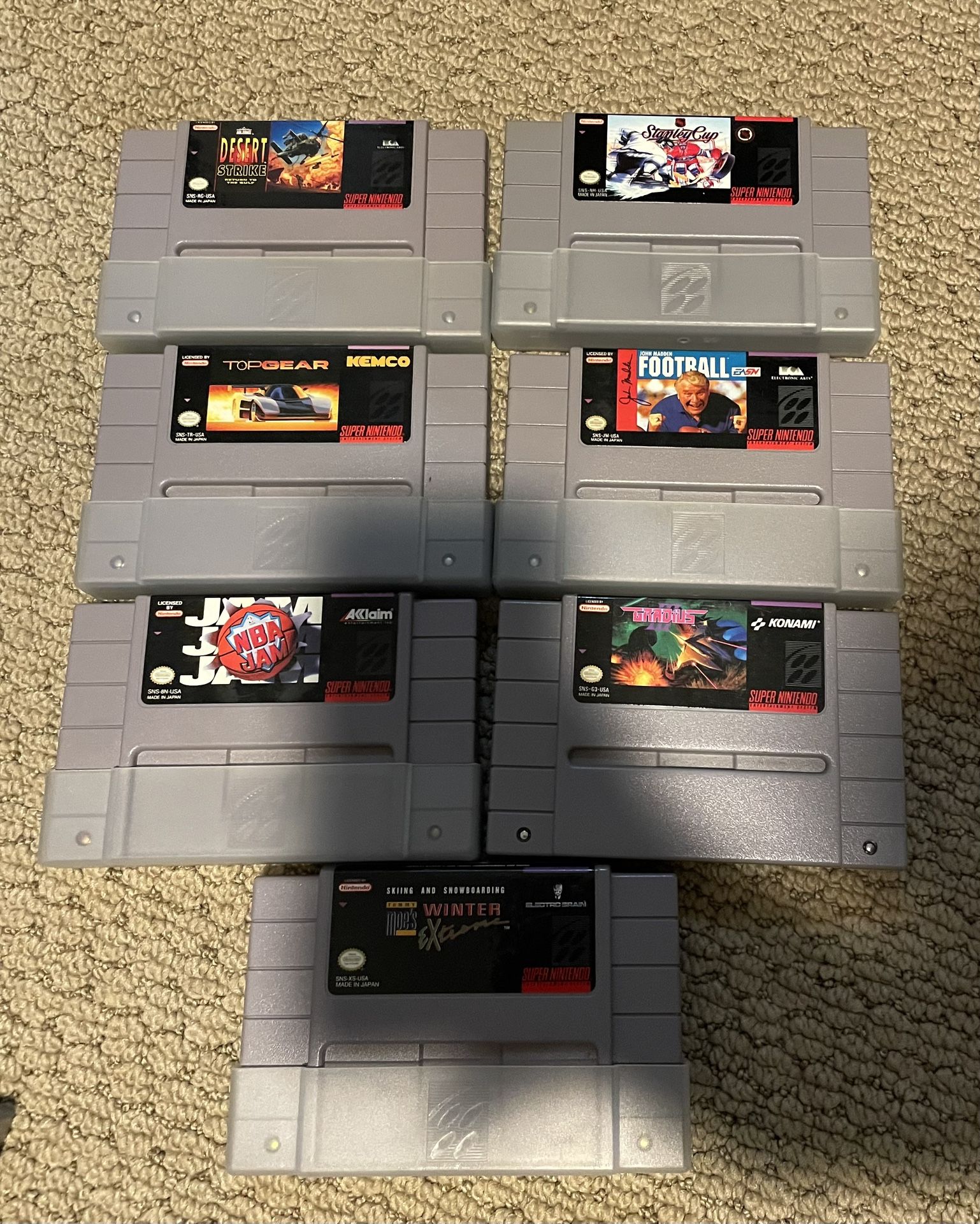 Super Nintendo - Original - Two Controllers - 14 Games