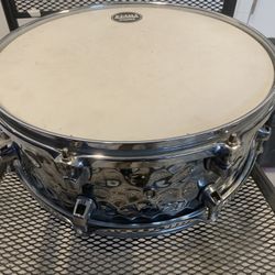 6x14" Mapex Snare Drum.  Steel Hammered pattern