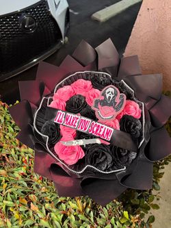 Scream Horror Themed Artificial Rose Bouquet