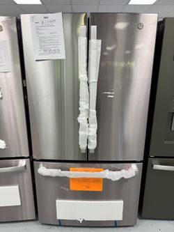 GE 27 cu.ft French door refrigerator with internal water dispenser and ice maker