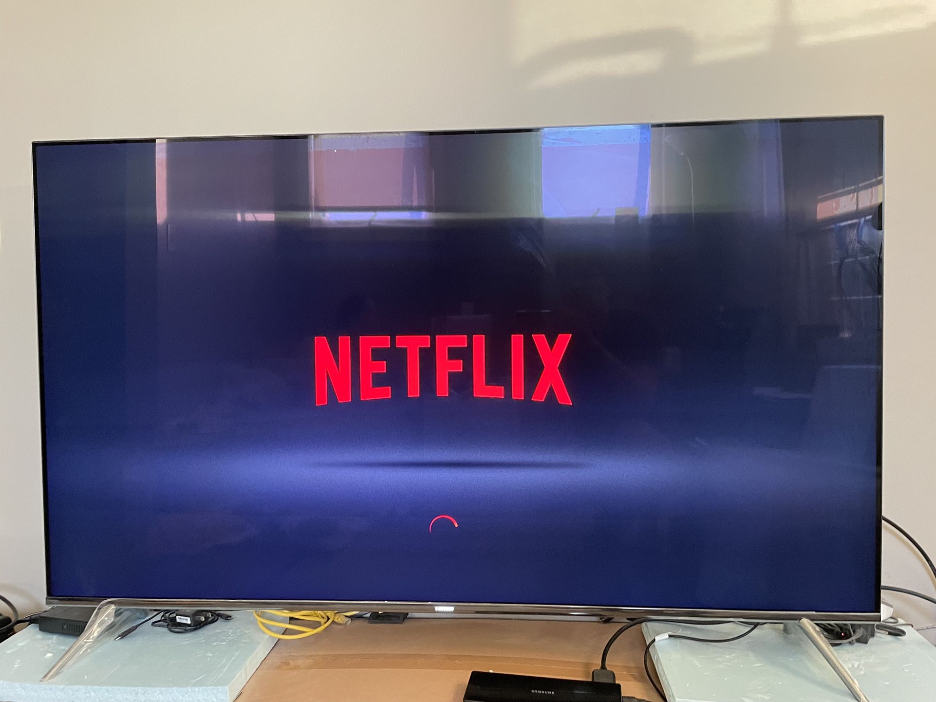 Samsung 55 Flatscreen Smart TV SUHD 4K - Immaculate - Thin Profile - Nice!