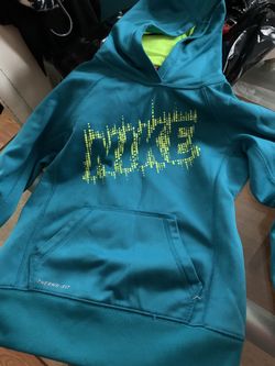 Nike Gir Sweater