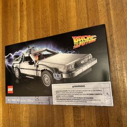 Lego BACK TO THE FUTURE 3 in 1 TIME MACHINE (10300) Brand new