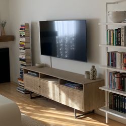 TCL 55S517 55-Inch 4K Ultra HD Roku Smart LED TV (2018 Model)