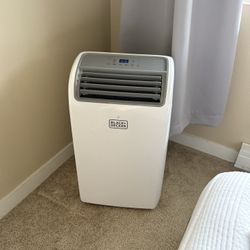Black & Decker 14,000 BTU Air conditioner