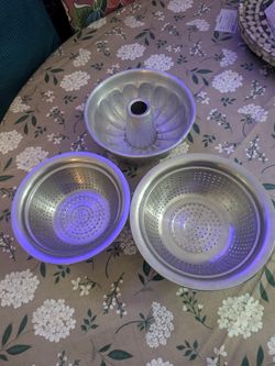 Steel Stainer Bowl And Cake Pan